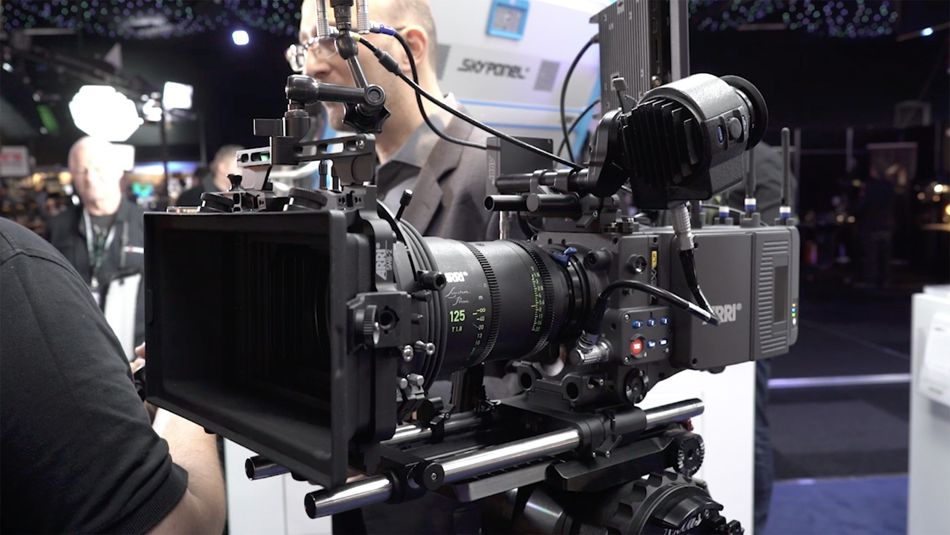 Alexa lf. Arri Alexa LF. Arri Alexa 65 IMAX. 6.5K Arri 65. Кинокамера Arri.