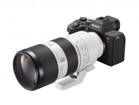 Alpha 7S III SEL70200GM right