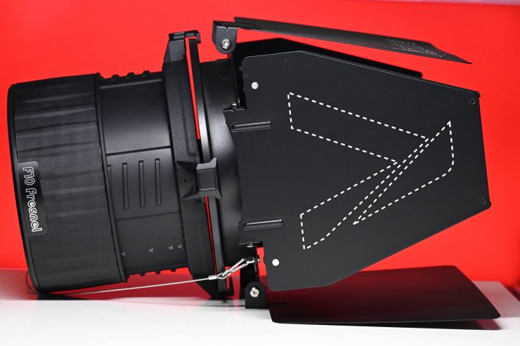 Aputure F10 Fresnel Attachment for the 600d Pro Review - Newsshooter