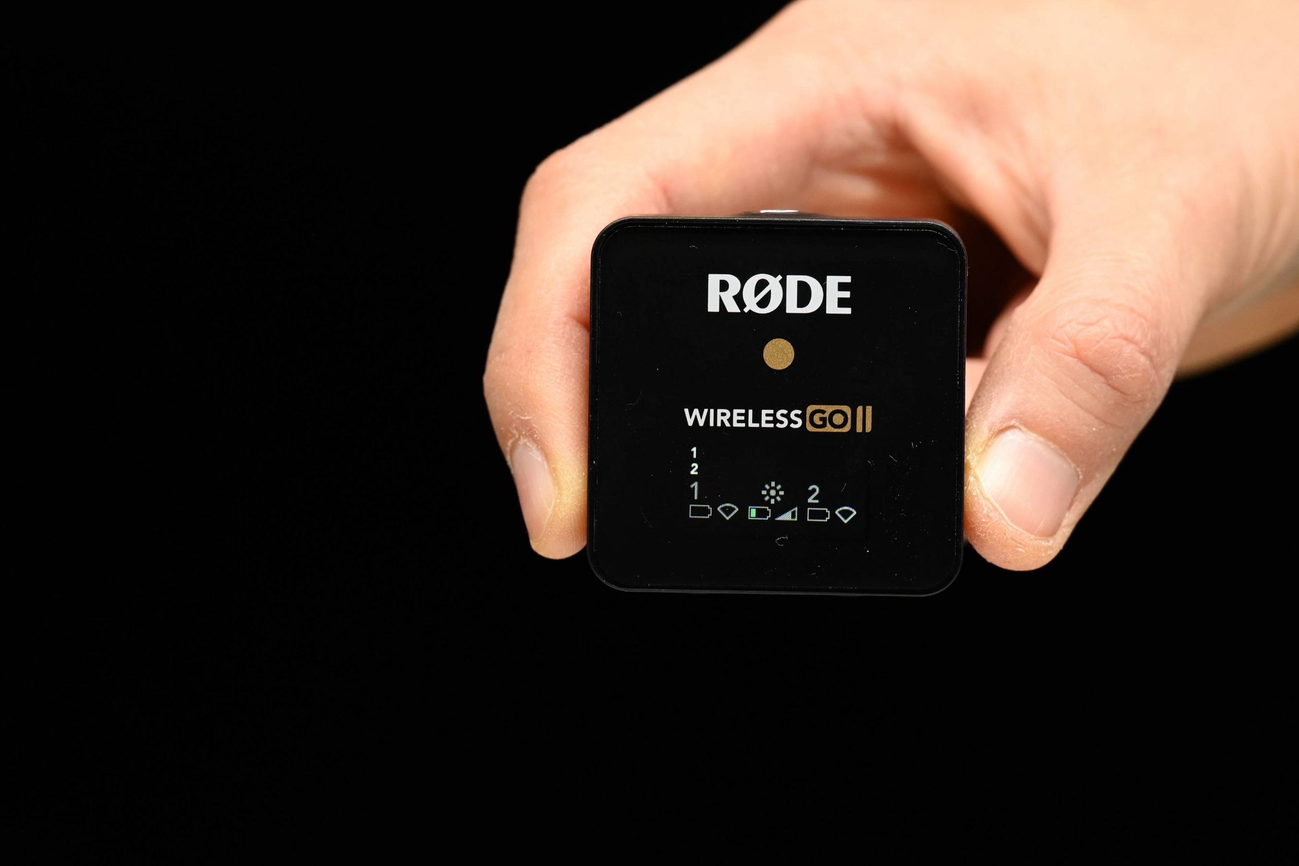 Rode Wireless GO II Single Compact Digital Wireless Microphone  System/Recorder (2.4 GHz, Black)