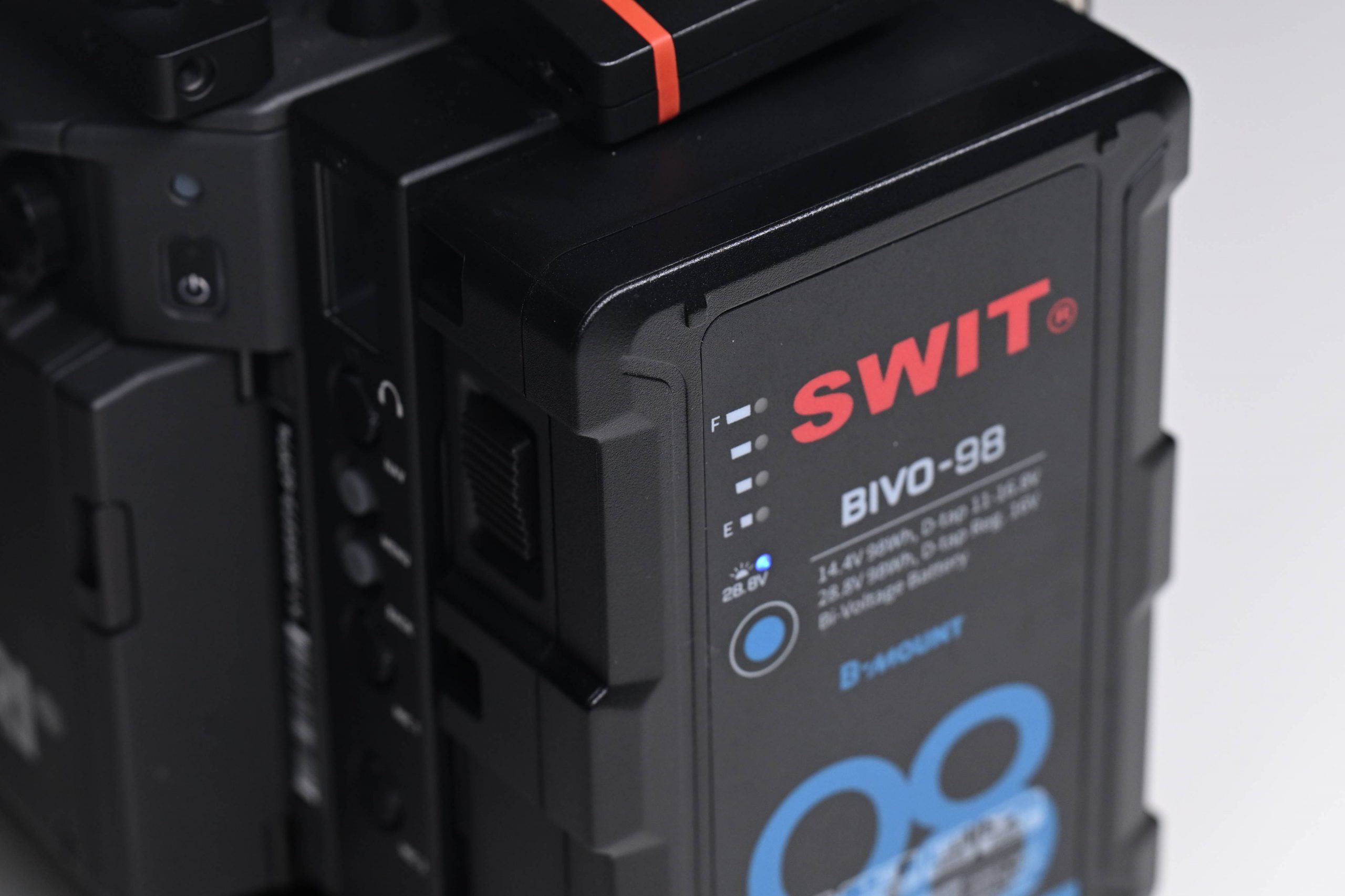 SWIT BIVO B Mount Batteries 18 - Newsshooter