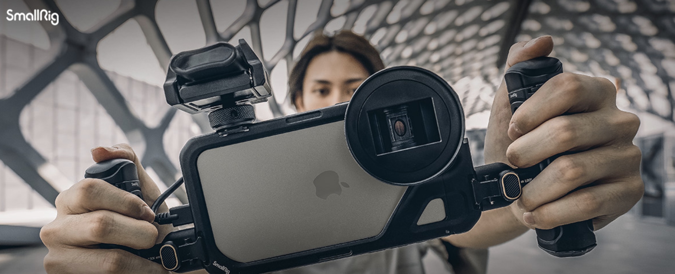 SmallRig Special Edition Mobile Cage kit for the iPhone 15 Pro Max Review -  Newsshooter