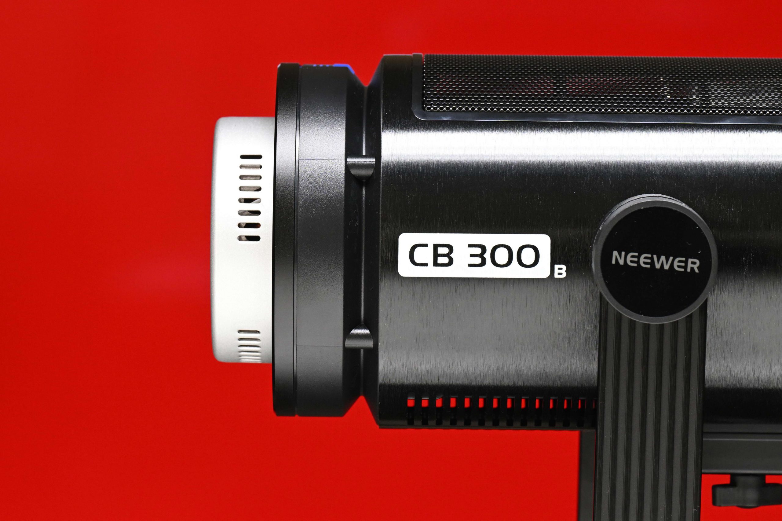 Neewer CB300B 2745 1 - Newsshooter