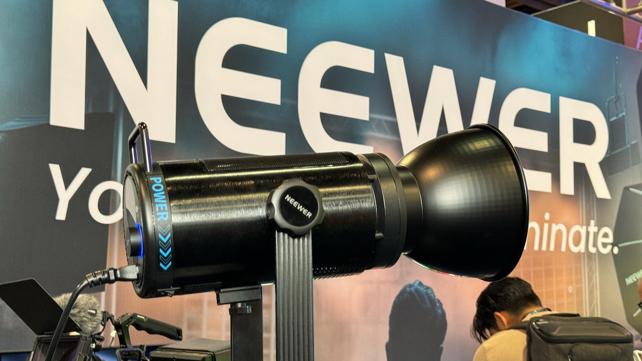 NEEWER CB200C 200W RGB LED Video Light First Look Newsshooter