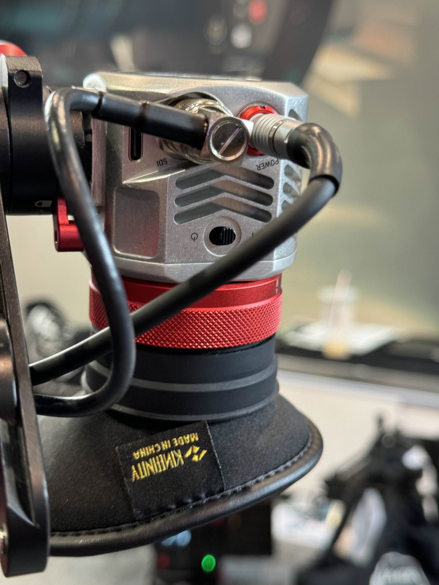 Kinefinity Universal Electronic Viewfinder First Look - Newsshooter