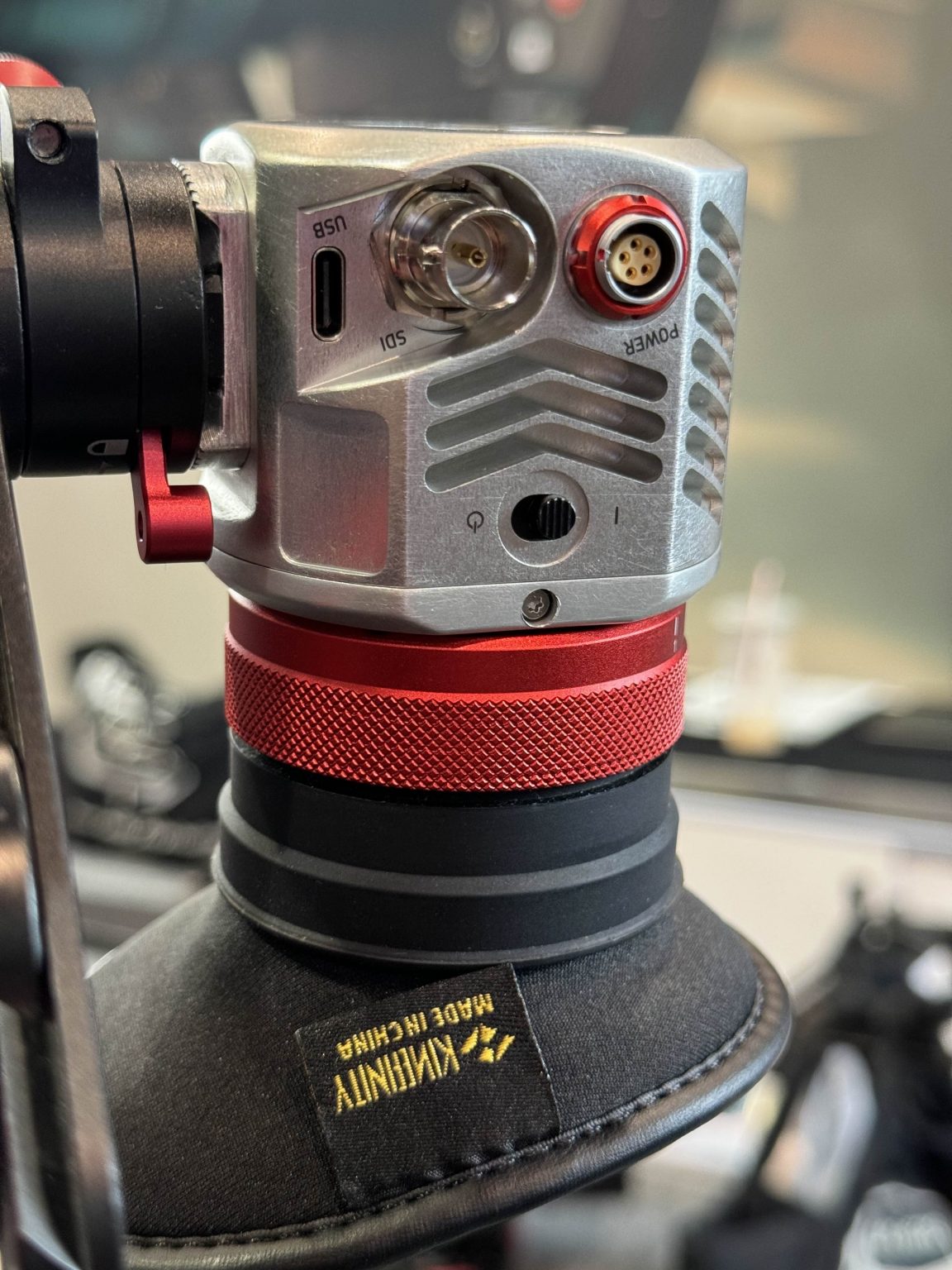 Kinefinity Universal Electronic Viewfinder First Look - Newsshooter