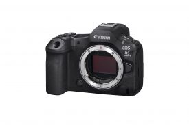 02 EOS R5II FrontSlantLeft BODY