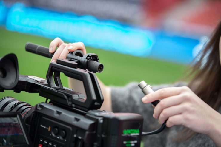 MKH 8018 Product Shot In Use Stadium 01
